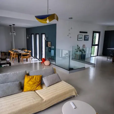 ヴィラ Design Architect's House ニーム